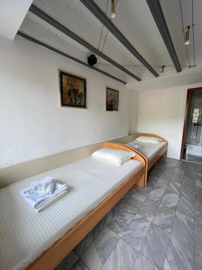 אוהריד Apartments Evelyn מראה חיצוני תמונה